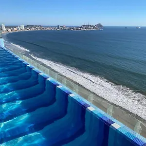 Apartamento Central102-705/piscinapiso22/vistas360/malecón